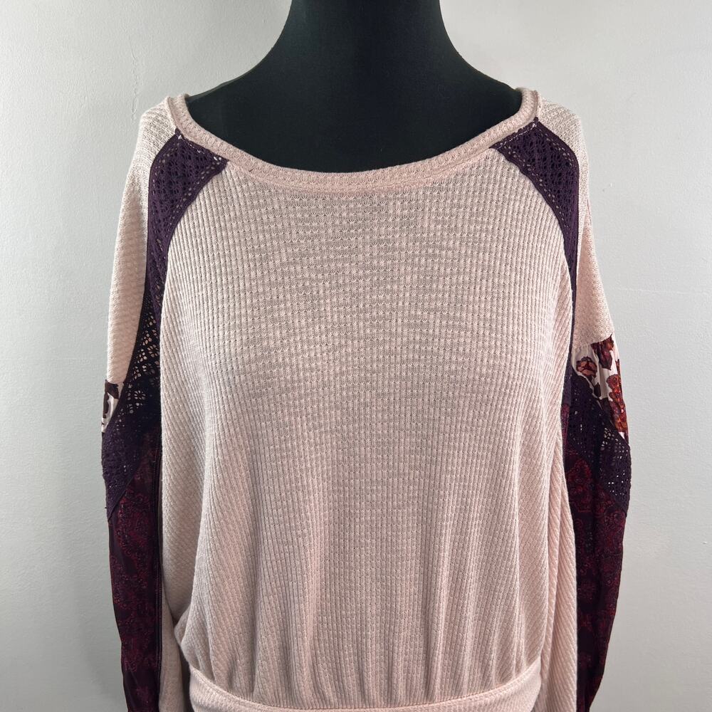 FREE PEOPLE Pink Burgundy Casual Clash Top Floral Waffle Knit Boat Neck Medium M - Picture 3 of 8